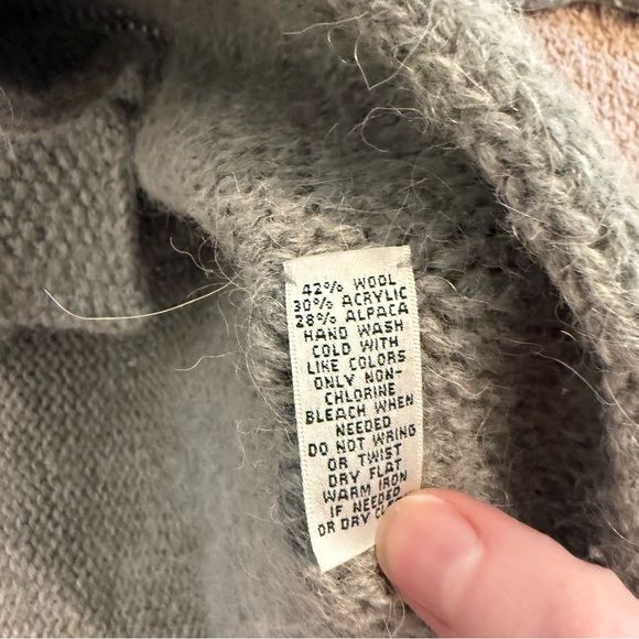 Anthropologie Charlie & Robin Wool Blend Puff Sleeve Floral Button Cardigan - Picture 5 of 8